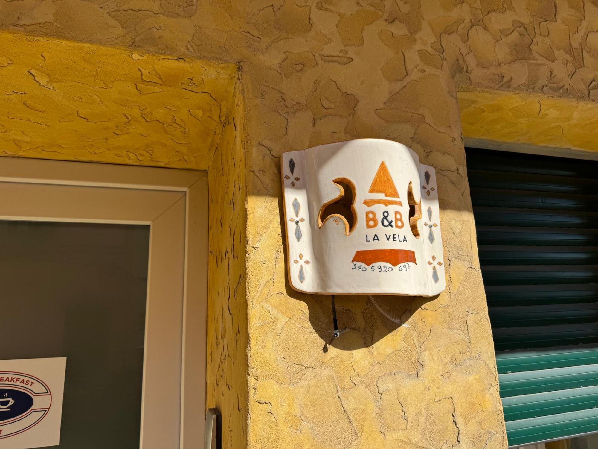 Domo La Vela - Affittacamere - Living SantʼAntìoco Exterior foto